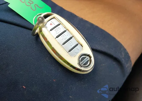 2014 Nissan Pathfinder S/Sv/Sl/Platinum z USA, uszkodzony, nr VIN 5N1AR2MM3EC724737